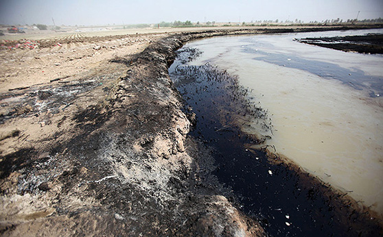 آلودگی های نفتی در خوزستان