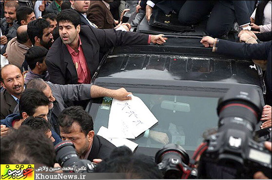 استقبال خوزستانی ها از روحانی در فرودگاه