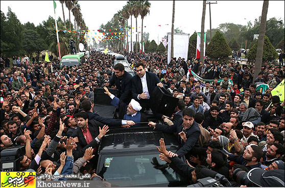 استقبال خوزستانی ها از روحانی در فرودگاه