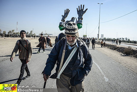 پیاده‌روی عزاداران اربعین حسینی از نجف تا کربلا