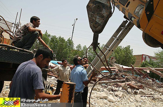 سقوط چرثقیل بر روی منازل مسکونی در اهواز