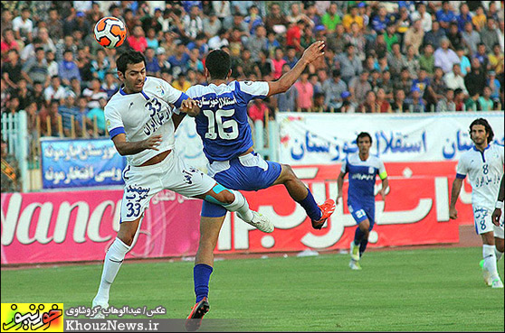 دیدار تیمهای استقلال خوزستان و استقلال