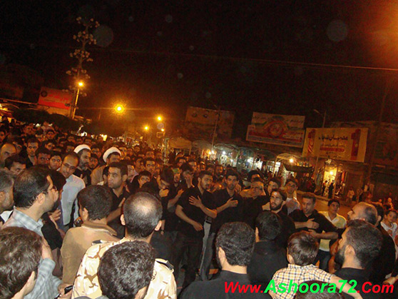 حرکت دسته عزا در شب شهادت امام صادق (ع) در بهبهان