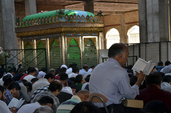 مراسم دعای عرفه در آستان علی بن مهزیار اهوازی
