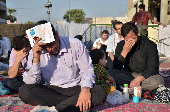 مراسم دعای عرفه در آستان علی بن مهزیار اهوازی
