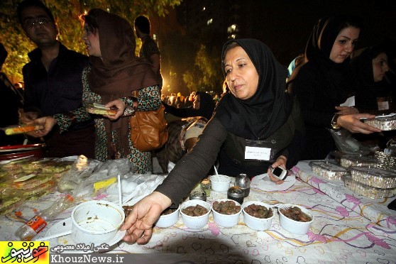 جشنواره فروش غذا برای حمایت از کودکان سرطانی در اهواز