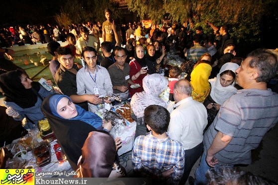 جشنواره فروش غذا برای حمایت از کودکان سرطانی در اهواز