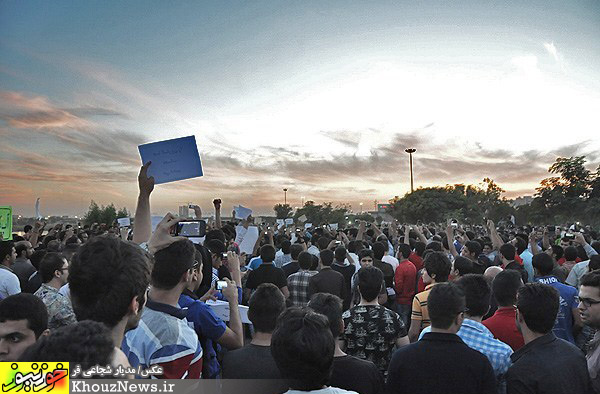تجمع مردمی در مخالفت با انتقال آب کارون