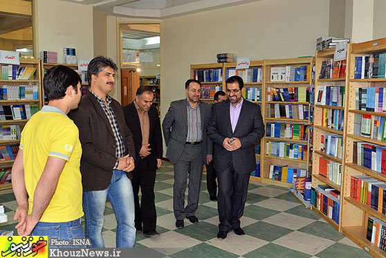 افتتاح نمایشگاه تخصصی کتاب در دانشگاه شهید چمران
