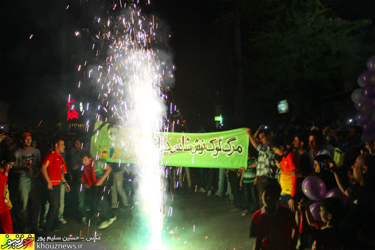 خوشحالی مردم اهواز پس از قهرمانی فولاد خوزستان