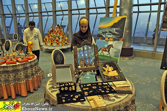 هنرنمایی دختر جوان دزفولی در جشنواره تابستانی برج میلاد تهران / عکس