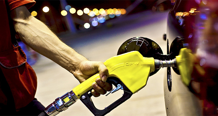 سهمیه بنزین یورو چهار در اهواز به بیش از دو برابر افزایش یافت