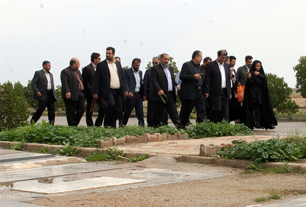 شهردار اهواز از پروژه آرامستان باغ فردوس بازدید کرد