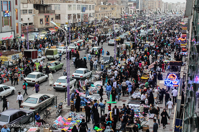 مصوبه شورای تامین دستفروشان را از بساط در هسته مرکزی شهر اهواز منع می‌کند/ پارک ربیع محل نهایی اسکان دستفروشان