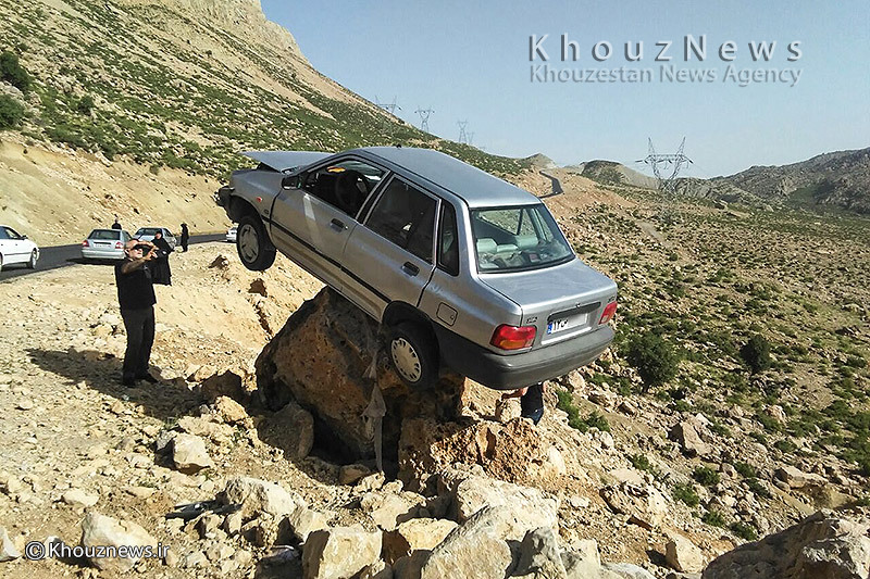 پرواز ناموفق پراید در جاده تاراز + عکس مشخصات پراید حوادث خوزستان تصادف پراید اخبار خوزستان