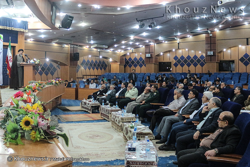 خوزستان از عقب​ماندگي مزمن رنج مي​برد / فرمایشات قاطع رهبر معظم انقلاب موجب تغییر موضع مقامات سعودی شد