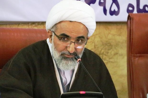 مسئولی که نیروی غیر آبادانی جذب کند به زمین می زنیم مسئولی که نیروی غیر آبادانی جذب کند به زمین می زنیم