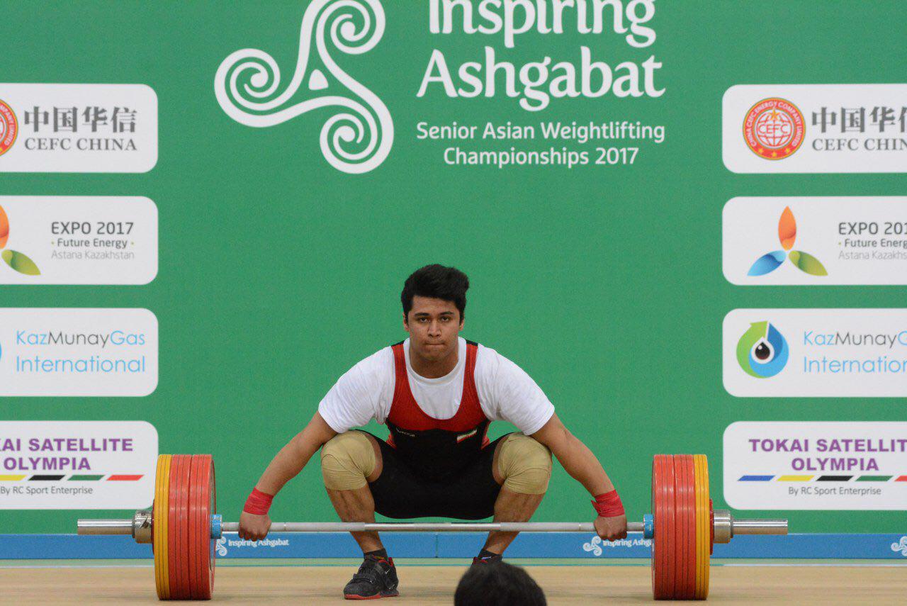رقابت وزنه‌بردار خوزستانی در مسابقات کشورهای اسلامی