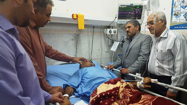 محیط بان مجروح خوزستانی در بخش مراقبت های ویژه بیمارستان گلستان بستری است