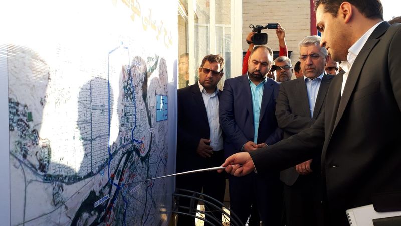 وزیر نیرو 2 طرح آبرسانی را در شوشتر افتتاح کرد