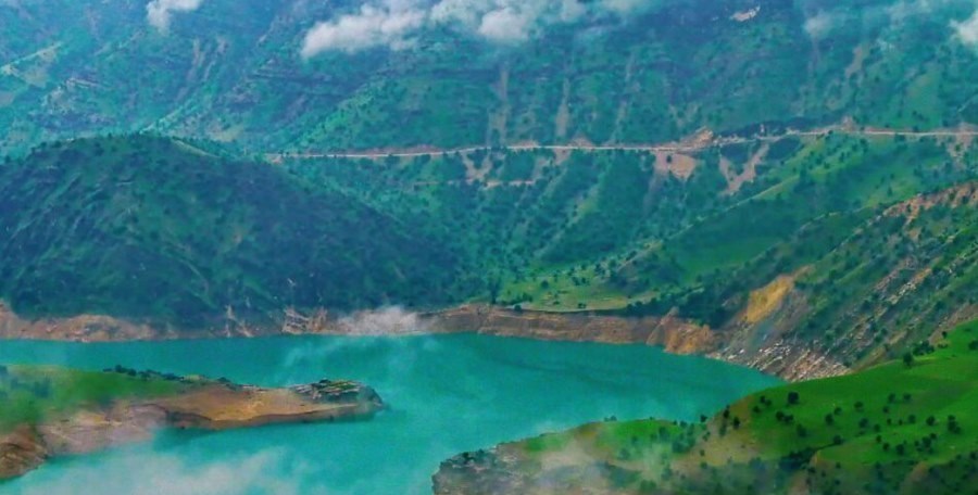 یاقوتی سبز در دل کوه‌های سر به فلک کشیده‌ی جنوب ایران! +تصاویر