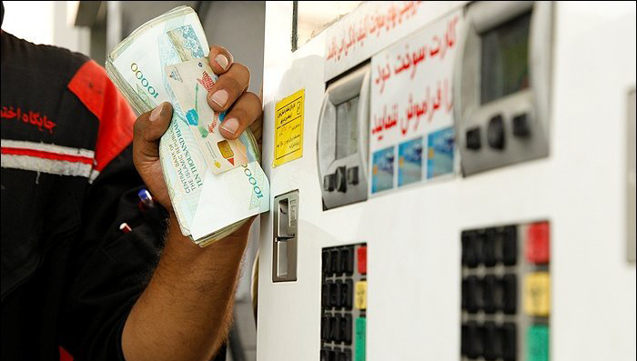 عضو کمیسیون انرژی: مجلس، با گرانی بنزین مخالف است/ شرایط جامعه برای دو نرخی شدن بنزین فراهم نیست