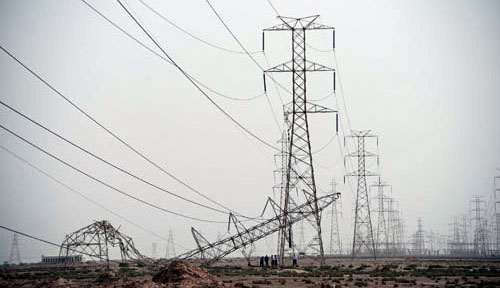 خسارت 40 میلیارد ریالی تندباد به شبکه انتقال و فوق توزیع برق خوزستان