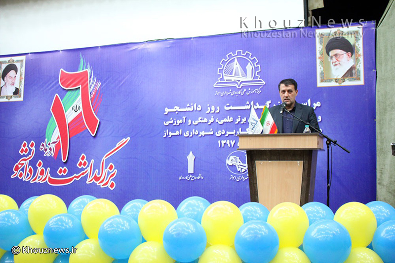 خوزستان نیازمند ایجاد شهرک علمی و پژوهشی و شهرک کارآفرینی هست/توسعه مکانی دانشگاه شهرداری اهواز با یاری شورای اسلامی شهر رقم خواهد خورد