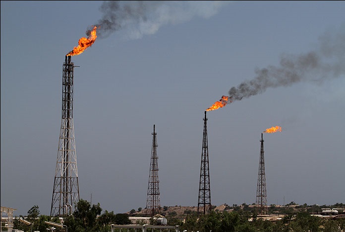 تعهد وزیر نفت برای پرداخت حق آلایندگی نفت به خوزستان