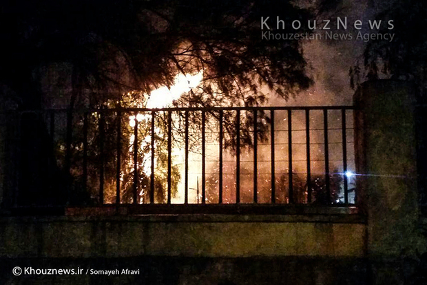 تصاویر / آتش سوزی در نزدیکی بیمارستان رازی