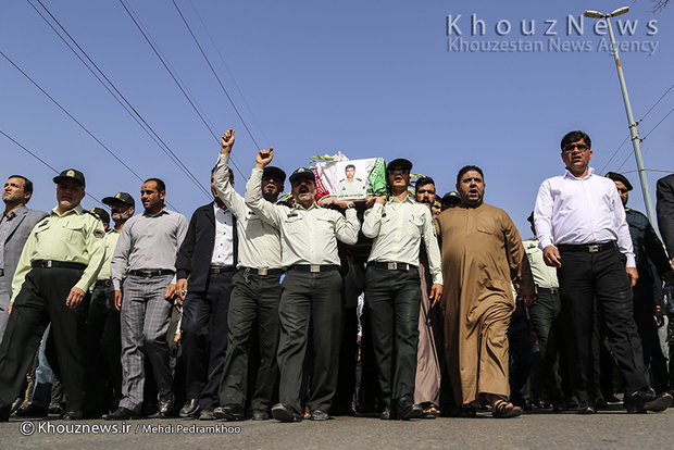 تصاویر / تشییع پیکر شهید نیروی انتظامی در اهواز