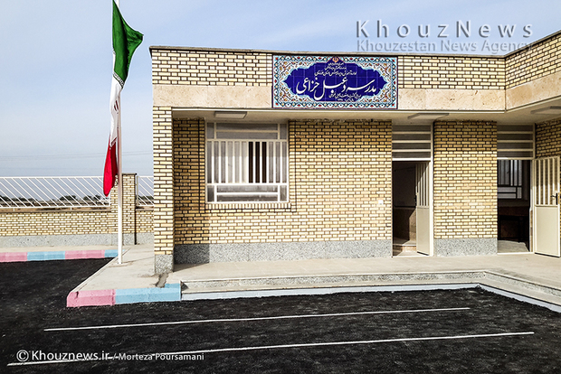 تصاویر / بازدید خبرنگاران از کشت و صنعت دعبل خزاعی