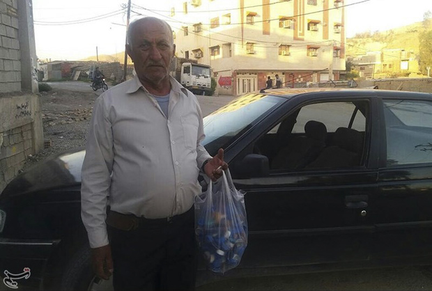 جمعآوری درب بطری برای خرید ویلچر و عصا برای معلولان