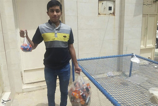 جمعآوری درب بطری برای خرید ویلچر و عصا برای معلولان