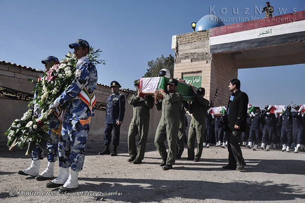 مراسم تبادل پیکر  پاک 121 شهید دفاع مقدس با کشته شدگان عراقی / 1