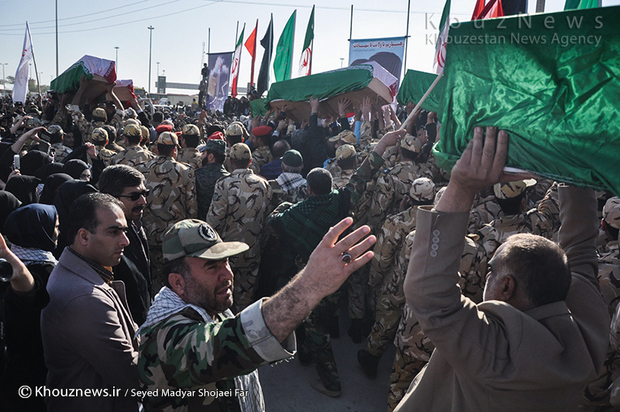 مراسم تبادل پیکر  پاک 121 شهید دفاع مقدس با کشته شدگان عراقی / 1
