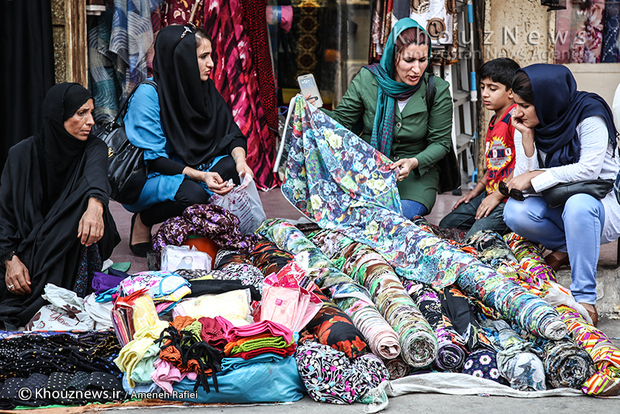 تصاویر / بازار پررونق عید فطر در اهواز / ۲